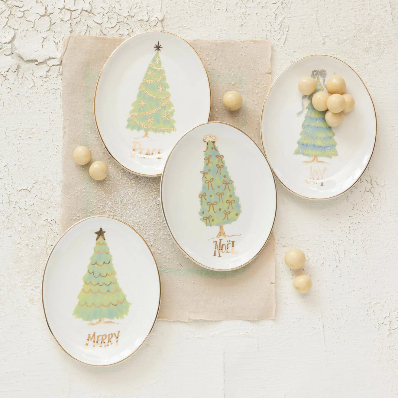 Oval Dish with Christmas Tree
